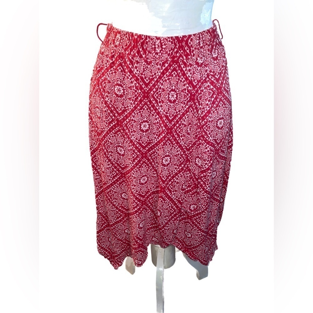 Faded Glory Women's Short Woven Asymmetrical Diamond Pattern Skirt Size Small